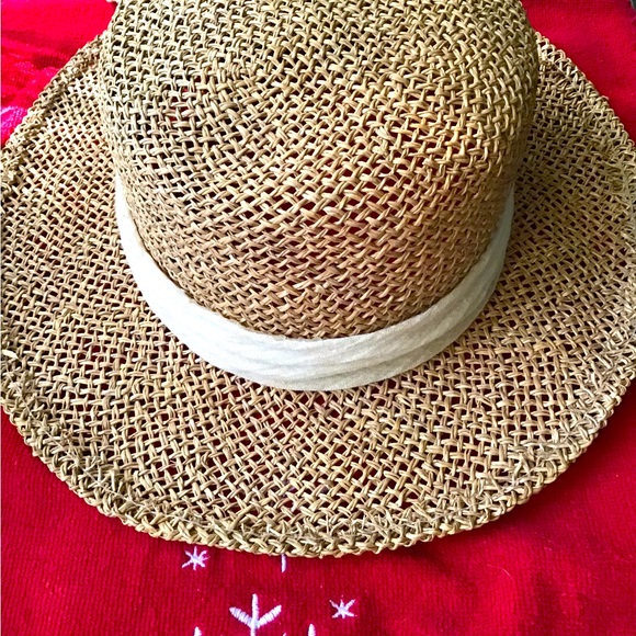 Straw Hat - Picture 5 of 5